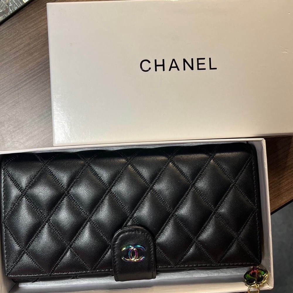 Black channel wallet